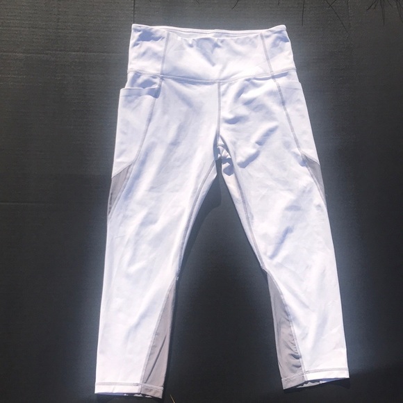 Athleta White & Tan Capri/Crop Leggings - Picture 4 of 13